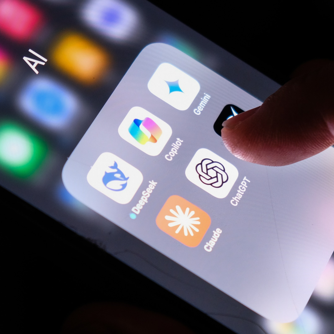 AI apper, Copilot, Gemini, Claude og ChatGPT
